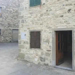 https://la-casina-di-caprese.it-tuscanyhotel.com